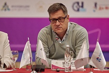 CR6_9842.jpg